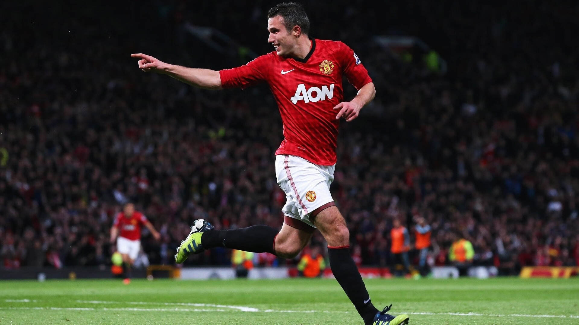 特色足球场馆“绿色+智慧”成为行业标杆，硬件设施不断完善，专业足球场